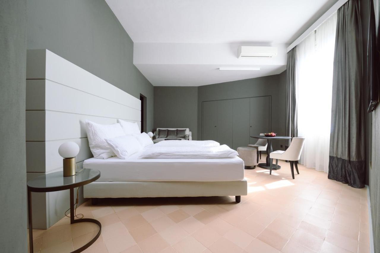Palazzo Froussard B&B And Living Lucca Exterior photo